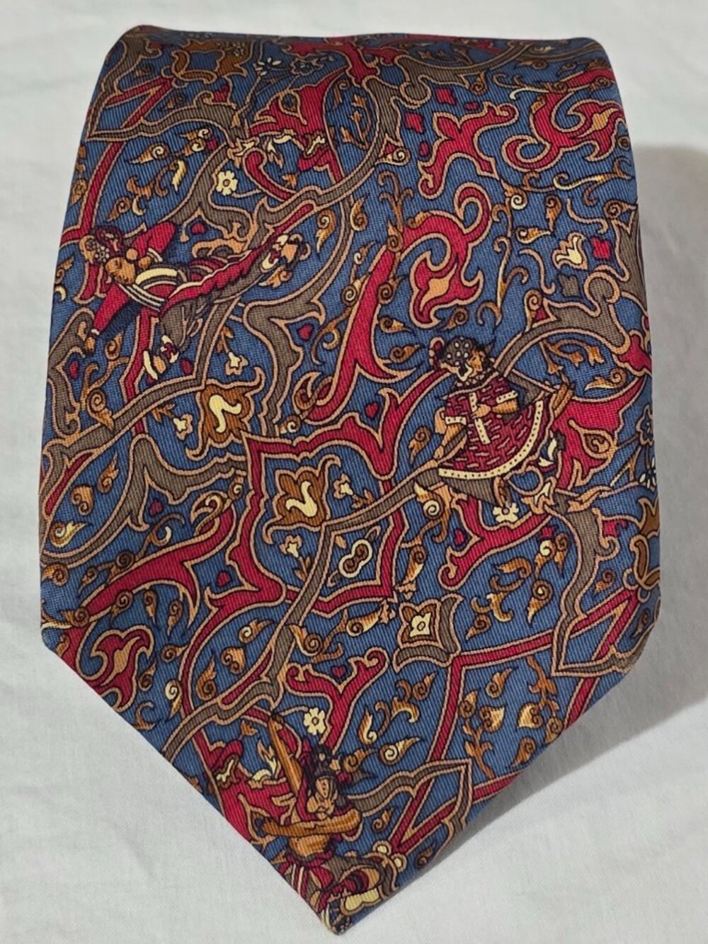 Salvatore Ferragamo Made in Italy 100% Silk Necktie Red Blue Gold Figural Scroll